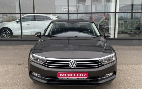 Volkswagen Passat B8 рестайлинг, 2017 год, 2 200 000 рублей, 2 фотография