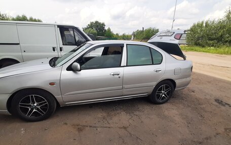 Nissan Primera II рестайлинг, 2000 год, 90 000 рублей, 1 фотография