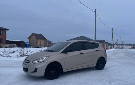 Hyundai Solaris II рестайлинг, 2013 год, 849 000 рублей, 2 фотография