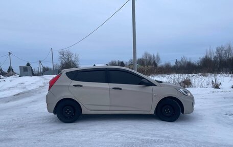 Hyundai Solaris II рестайлинг, 2013 год, 849 000 рублей, 6 фотография