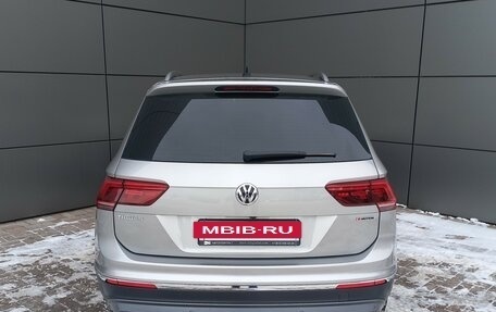 Volkswagen Tiguan II, 2019 год, 2 699 000 рублей, 5 фотография