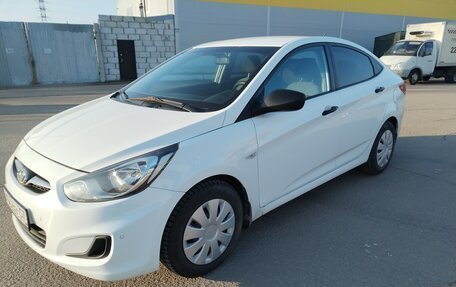 Hyundai Solaris II рестайлинг, 2014 год, 860 000 рублей, 4 фотография