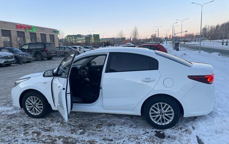 KIA Rio IV, 2020 год, 1 900 000 рублей, 6 фотография