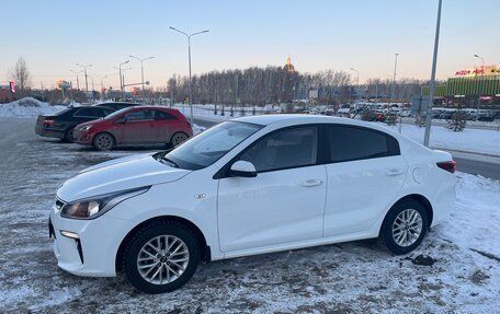 KIA Rio IV, 2020 год, 1 900 000 рублей, 2 фотография