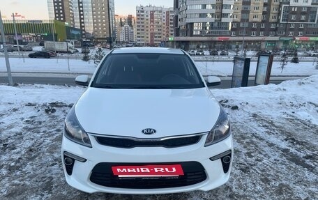 KIA Rio IV, 2020 год, 1 900 000 рублей, 3 фотография