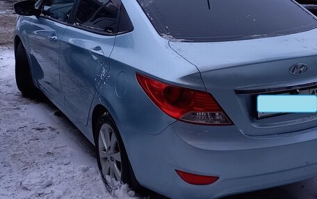 Hyundai Solaris II рестайлинг, 2011 год, 725 000 рублей, 4 фотография