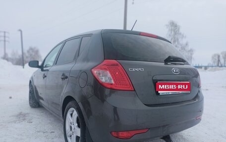 KIA cee'd I рестайлинг, 2012 год, 690 000 рублей, 1 фотография