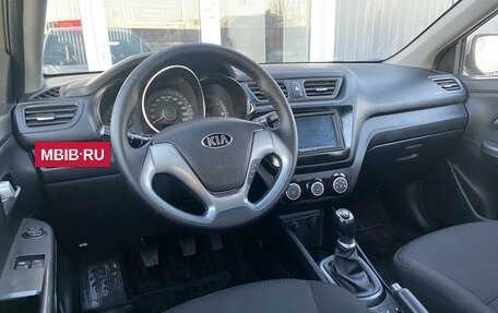 KIA Rio III рестайлинг, 2015 год, 895 000 рублей, 10 фотография