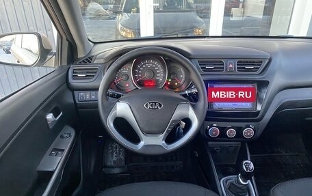 KIA Rio III рестайлинг, 2015 год, 895 000 рублей, 17 фотография