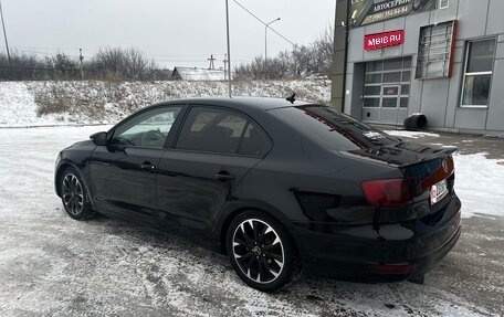 Volkswagen Jetta VI, 2014 год, 890 000 рублей, 4 фотография