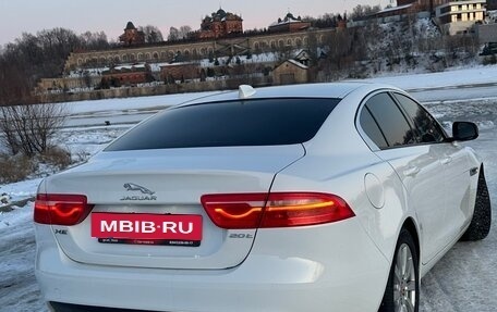 Jaguar XE I рестайлинг, 2017 год, 2 250 000 рублей, 4 фотография