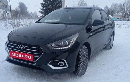 Hyundai Solaris II рестайлинг, 2018 год, 1 555 000 рублей, 2 фотография