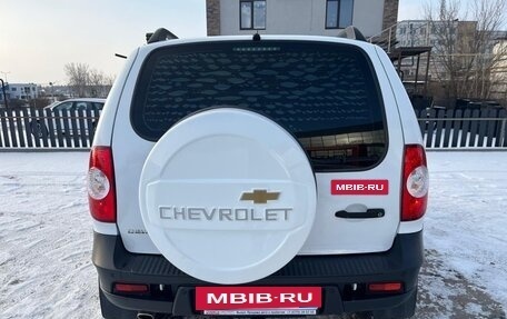 Chevrolet Niva I рестайлинг, 2018 год, 889 900 рублей, 5 фотография