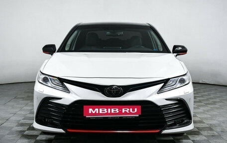 Toyota Camry, 2021 год, 3 898 000 рублей, 2 фотография