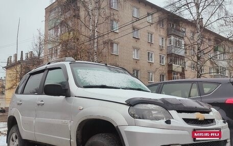 Chevrolet Niva I рестайлинг, 2011 год, 440 000 рублей, 4 фотография