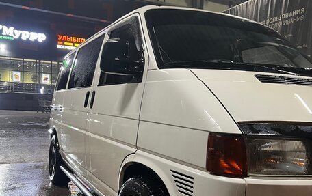 Volkswagen Transporter T4, 2003 год, 1 300 000 рублей, 3 фотография