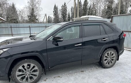 Toyota RAV4, 2019 год, 2 680 000 рублей, 3 фотография