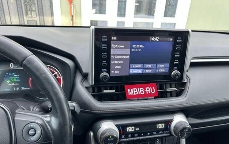 Toyota RAV4, 2019 год, 2 680 000 рублей, 7 фотография