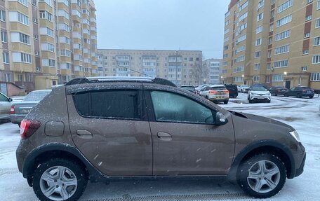 Renault Sandero II рестайлинг, 2022 год, 1 650 000 рублей, 8 фотография