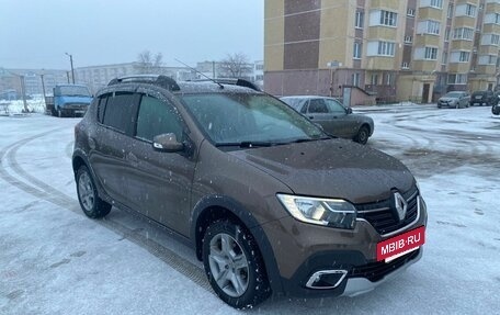 Renault Sandero II рестайлинг, 2022 год, 1 650 000 рублей, 9 фотография