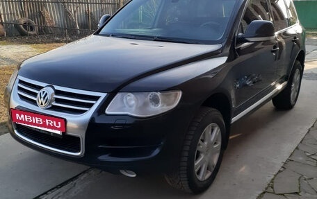 Volkswagen Touareg III, 2009 год, 1 500 000 рублей, 2 фотография