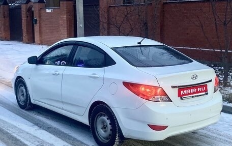 Hyundai Solaris II рестайлинг, 2013 год, 850 000 рублей, 2 фотография