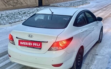 Hyundai Solaris II рестайлинг, 2013 год, 850 000 рублей, 5 фотография