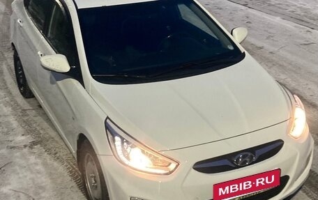 Hyundai Solaris II рестайлинг, 2013 год, 850 000 рублей, 22 фотография