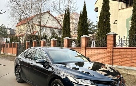 Toyota Camry, 2018 год, 2 940 000 рублей, 4 фотография