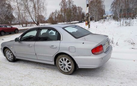 Hyundai Sonata IV рестайлинг, 2005 год, 600 000 рублей, 3 фотография