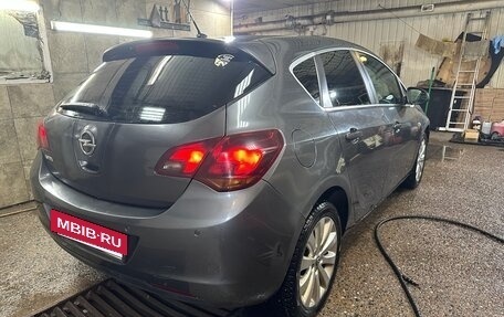 Opel Astra J, 2011 год, 750 000 рублей, 4 фотография