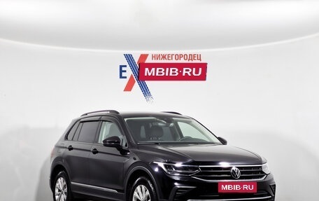 Volkswagen Tiguan II, 2021 год, 2 997 000 рублей, 2 фотография