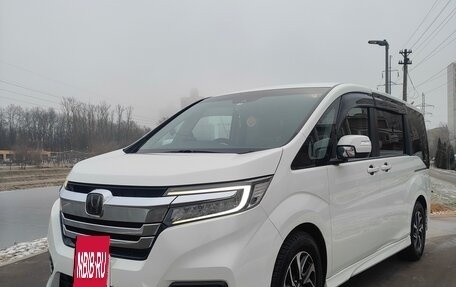 Honda Stepwgn IV, 2019 год, 3 050 000 рублей, 2 фотография