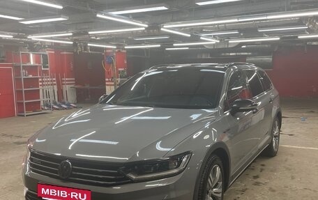 Volkswagen Passat B8 рестайлинг, 2019 год, 3 690 000 рублей, 18 фотография