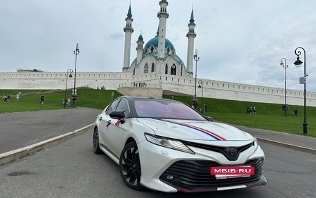 Toyota Camry, 2020 год, 3 600 000 рублей, 2 фотография