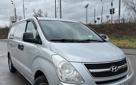 Hyundai Grand Starex Grand Starex I рестайлинг 2, 2010 год, 980 000 рублей, 2 фотография