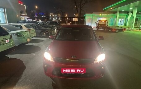 KIA Rio IV, 2018 год, 910 000 рублей, 2 фотография