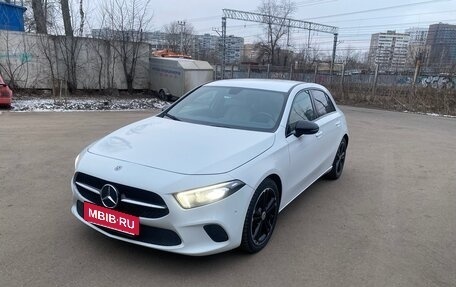 Mercedes-Benz A-Класс, 2018 год, 2 750 000 рублей, 2 фотография