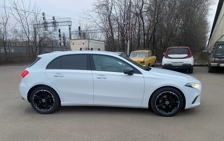 Mercedes-Benz A-Класс, 2018 год, 2 750 000 рублей, 4 фотография