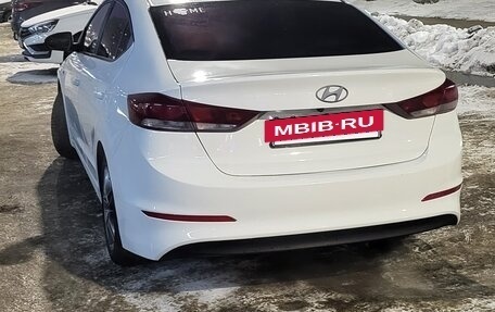 Hyundai Elantra VI рестайлинг, 2016 год, 1 250 000 рублей, 7 фотография