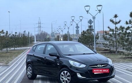 Hyundai Solaris II рестайлинг, 2011 год, 795 000 рублей, 4 фотография