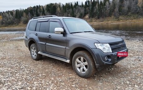 Mitsubishi Pajero IV, 2012 год, 1 690 000 рублей, 2 фотография