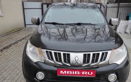 Mitsubishi L200 IV рестайлинг, 2015 год, 2 200 000 рублей, 1 фотография