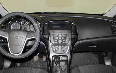 Opel Astra J, 2011 год, 687 000 рублей, 13 фотография