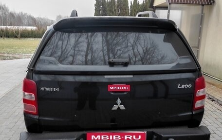 Mitsubishi L200 IV рестайлинг, 2015 год, 2 200 000 рублей, 6 фотография