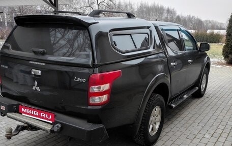 Mitsubishi L200 IV рестайлинг, 2015 год, 2 200 000 рублей, 3 фотография