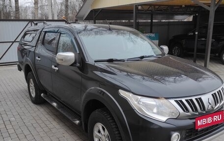 Mitsubishi L200 IV рестайлинг, 2015 год, 2 200 000 рублей, 4 фотография