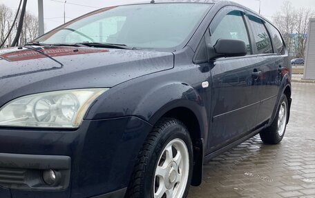 Ford Focus II рестайлинг, 2005 год, 560 000 рублей, 1 фотография