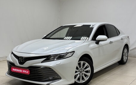 Toyota Camry, 2018 год, 2 860 000 рублей, 1 фотография