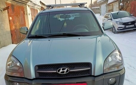 Hyundai Tucson III, 2004 год, 830 000 рублей, 3 фотография